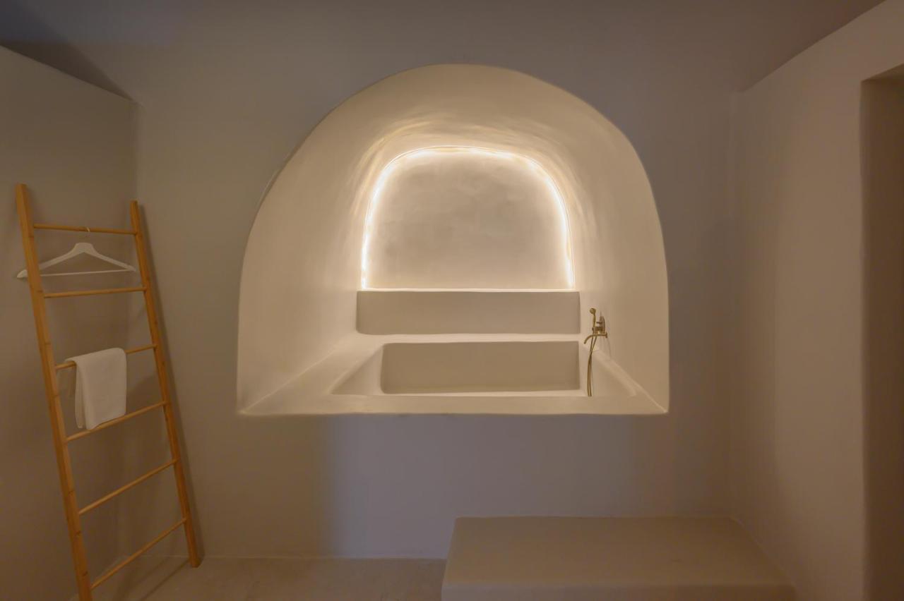 Elements Cave Suites Megalochori  Eksteriør bilde