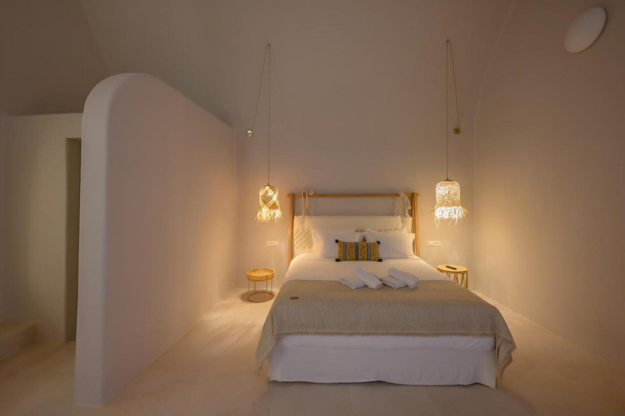 Elements Cave Suites Megalochori  Eksteriør bilde