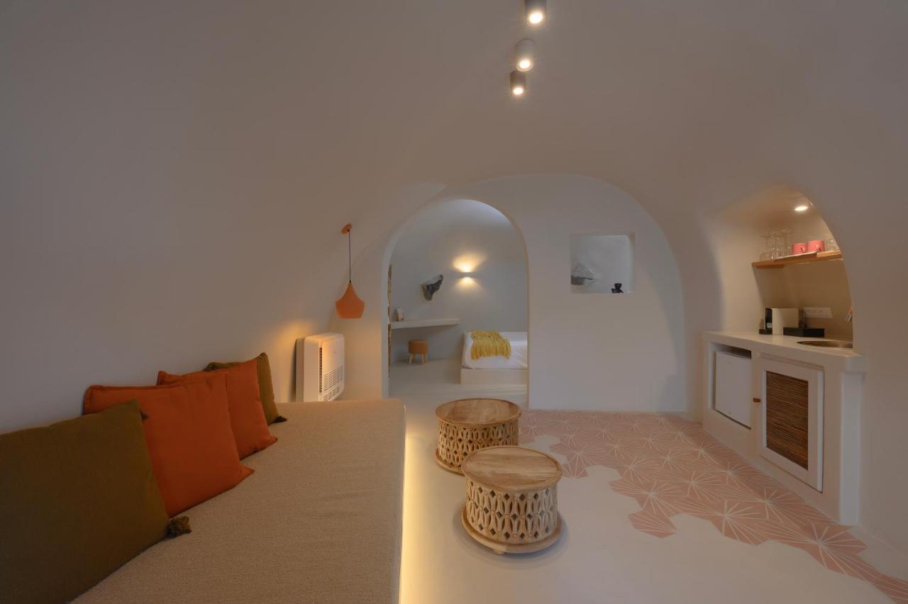 Elements Cave Suites Megalochori  Eksteriør bilde