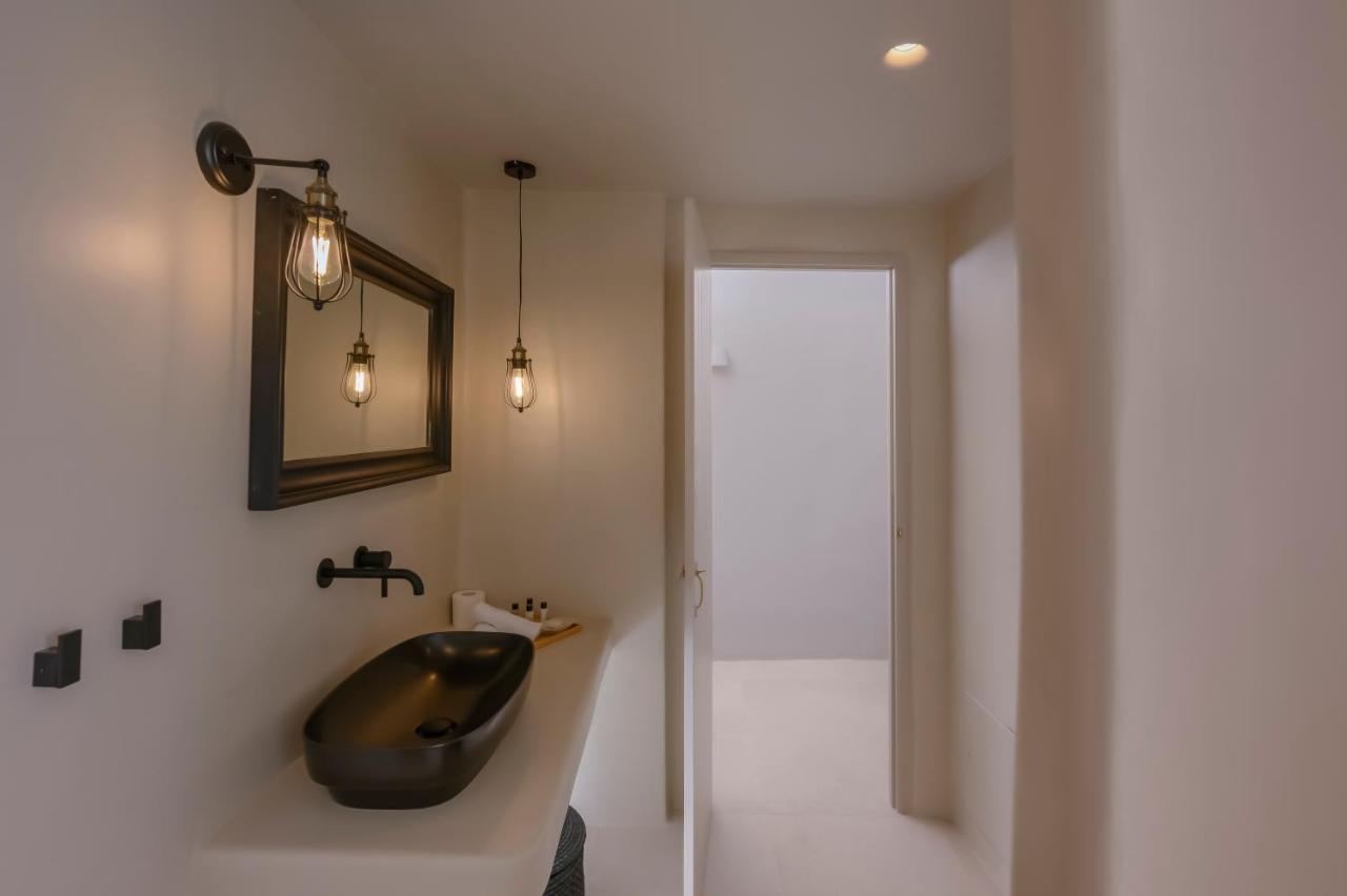 Elements Cave Suites Megalochori  Eksteriør bilde