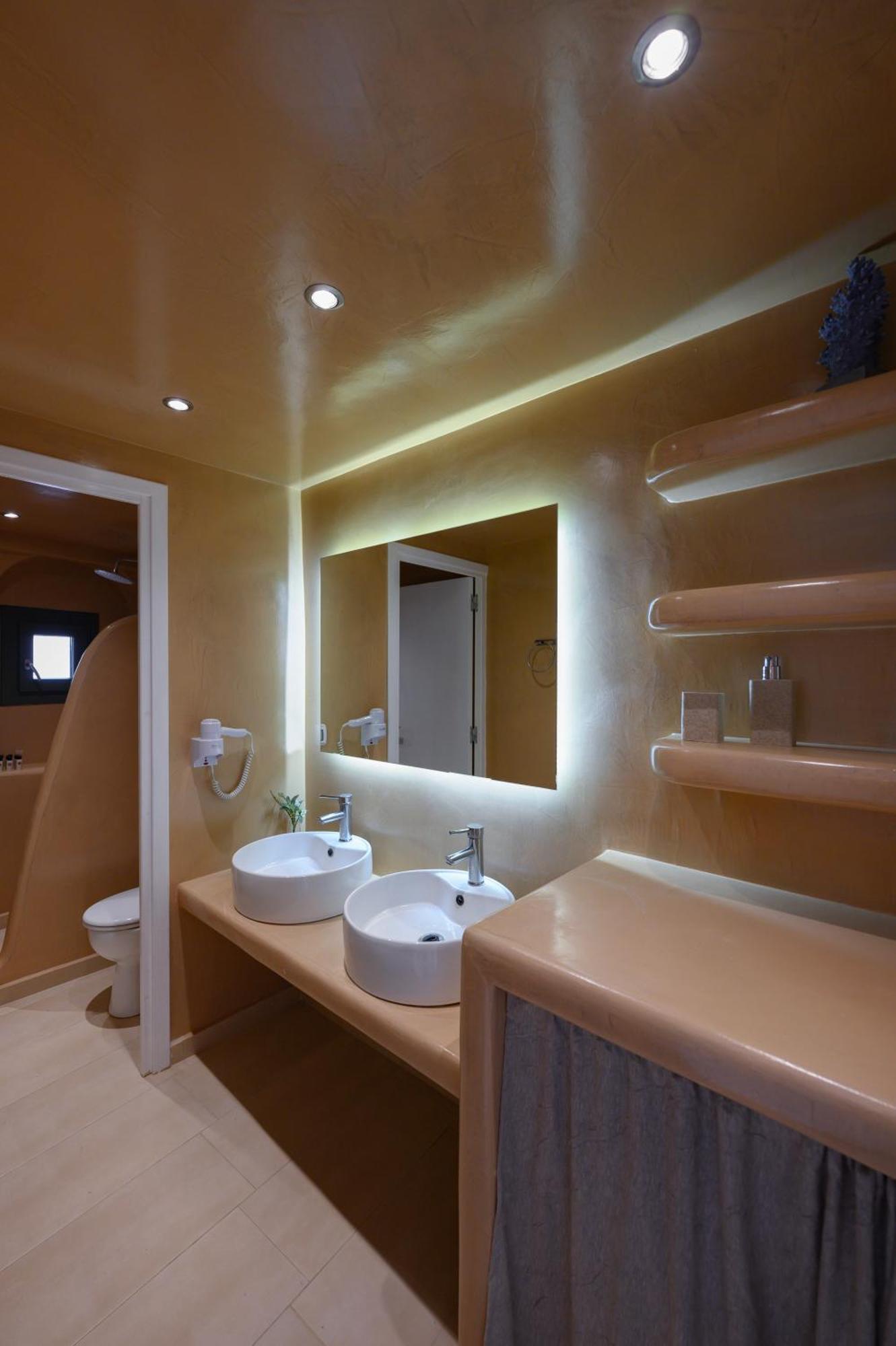 Elements Cave Suites Megalochori  Rom bilde